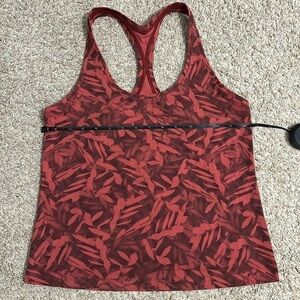 READ Lululemon Cool Racerback Tank Top Nulu Spray Leaf Fireside Red Multi